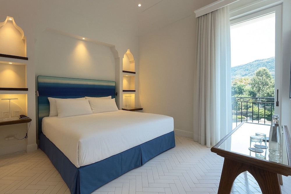 Premium, Classic, City View, Grand Hotel Europa Palace 2/10
