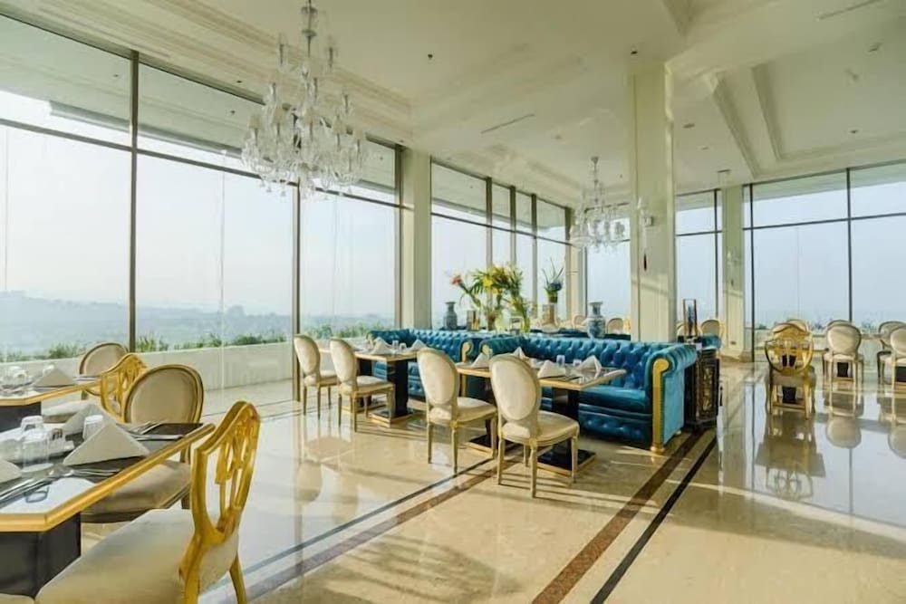 Art Deco Luxury Hotel & Residence 25/39