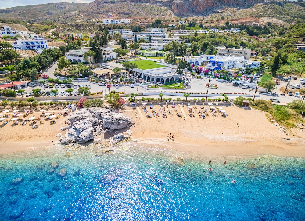 Porto Angeli Beach Resort 71/76