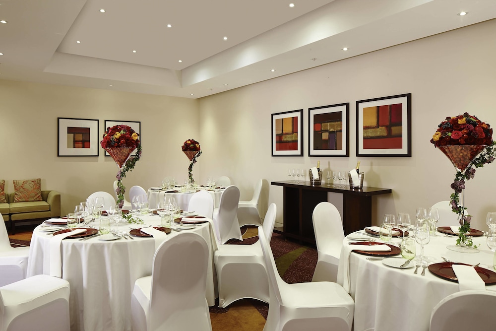 Radisson RED London Twickenham 46/62