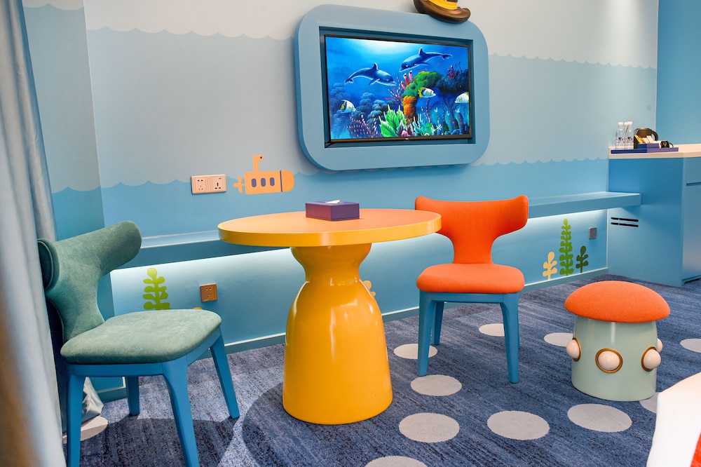 Dolphin Bay Hotel 24/38