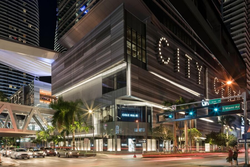 Pullman Miami Airport in MIAMI - FL