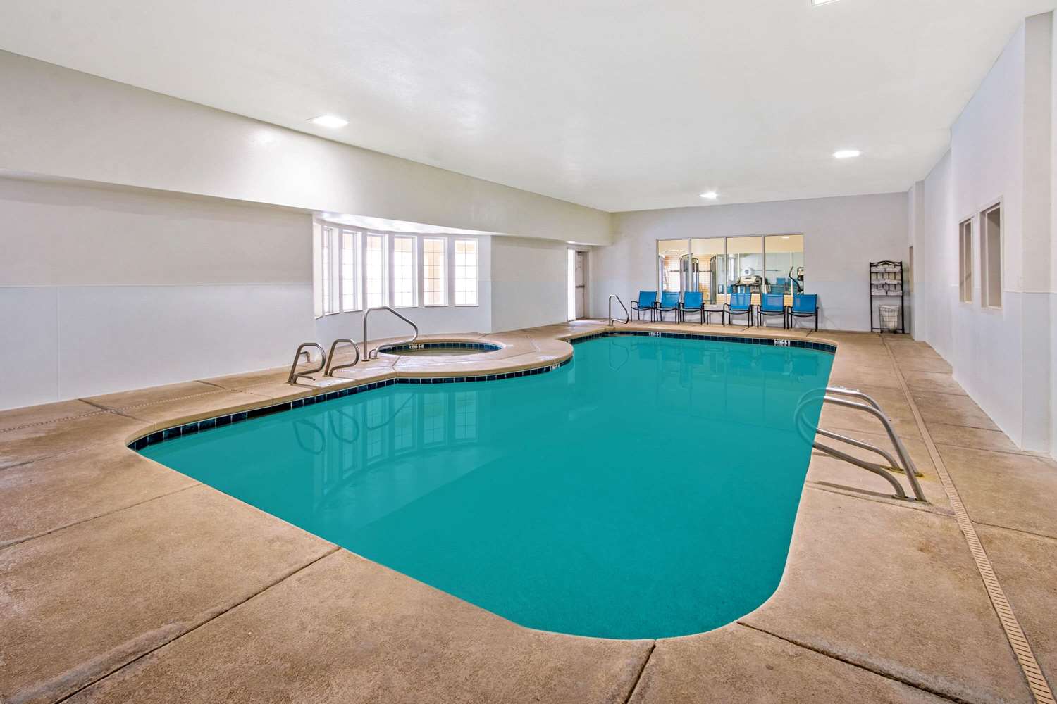 La Quinta Inn & Suites by Wyndham Ruidoso Downs 28/55