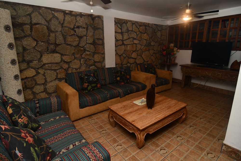 Gringo Bill S Boutique Hotel 67/90