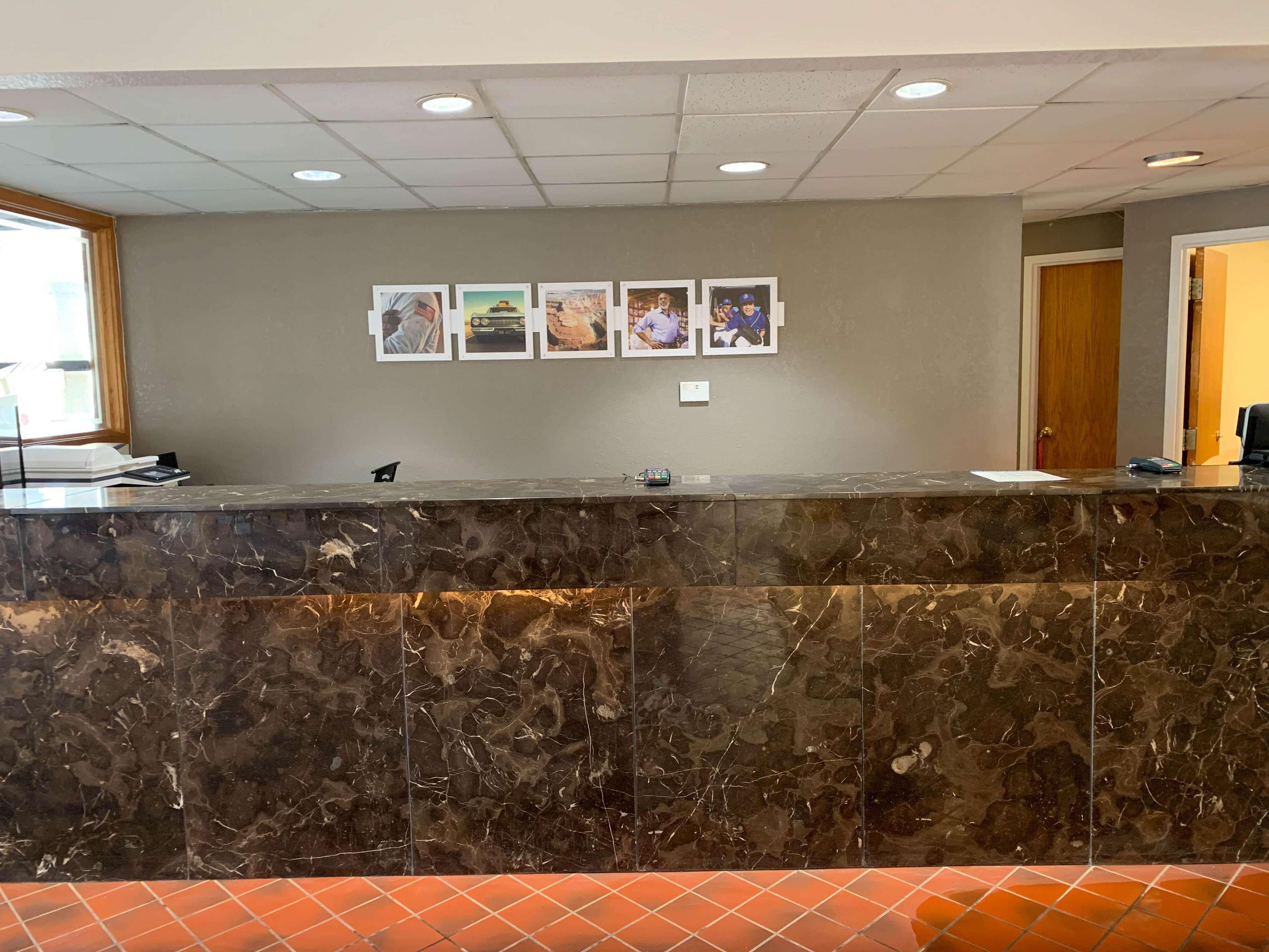 Studio6 Lincoln, NE - Airport 7/43