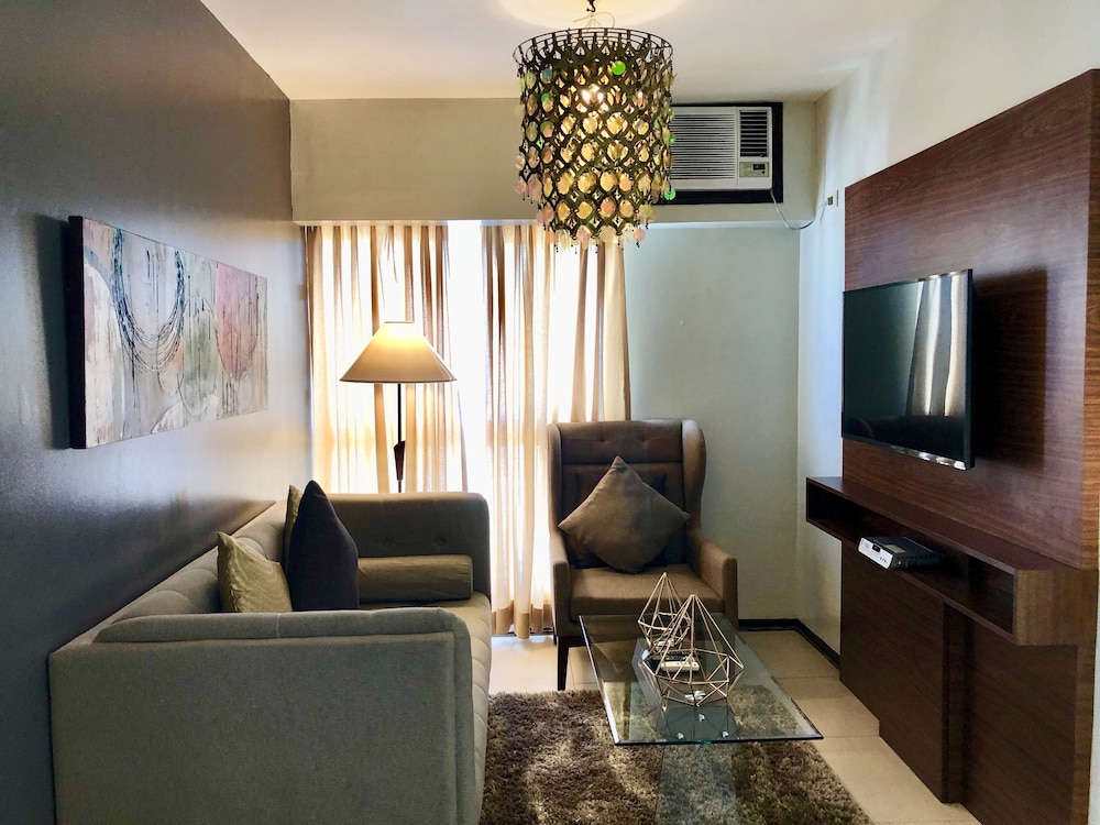 MILLENIA SUITES ORTIGAS 16/24