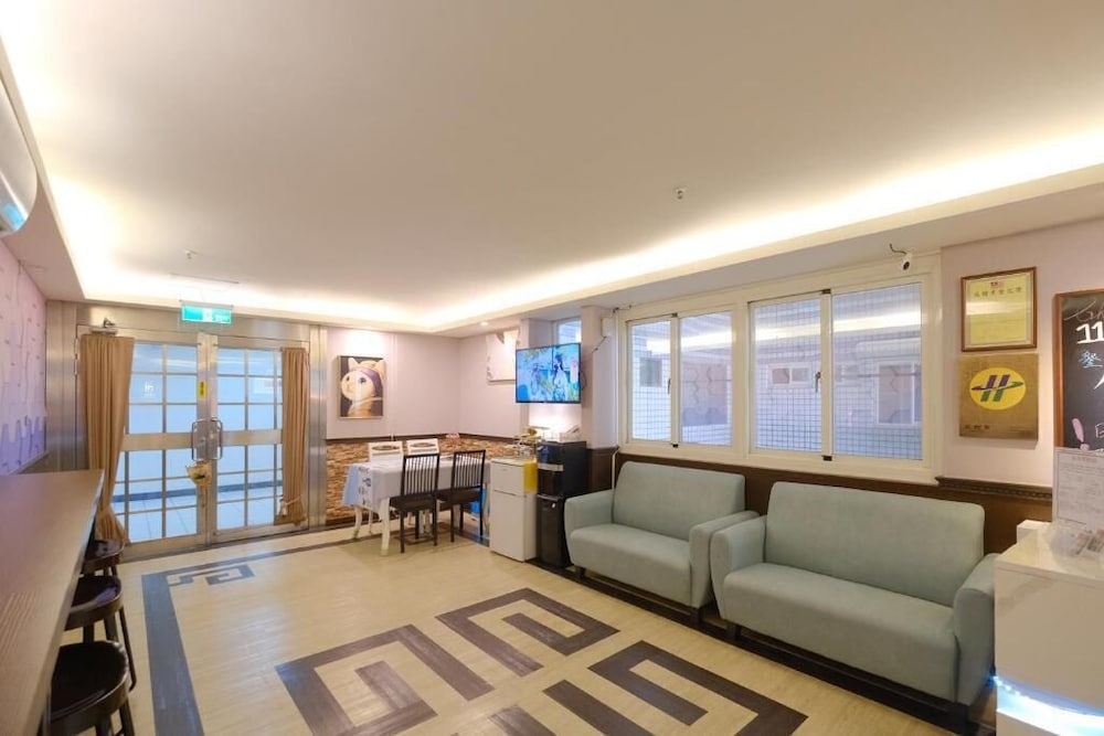 85 Asia Hotel 62/69