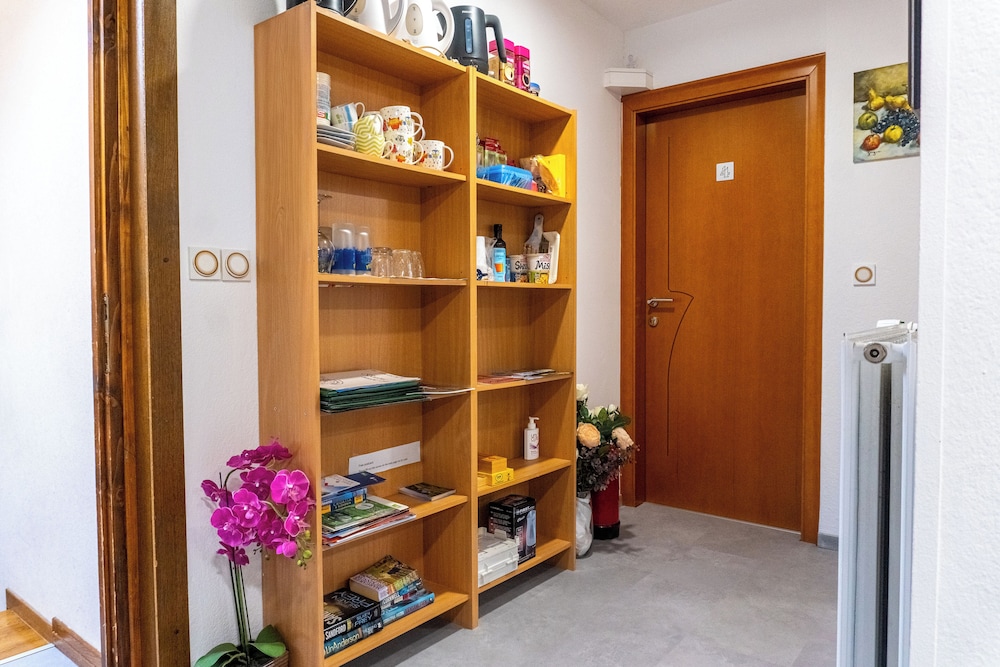 Rooms and Apartments Jana 13/76
