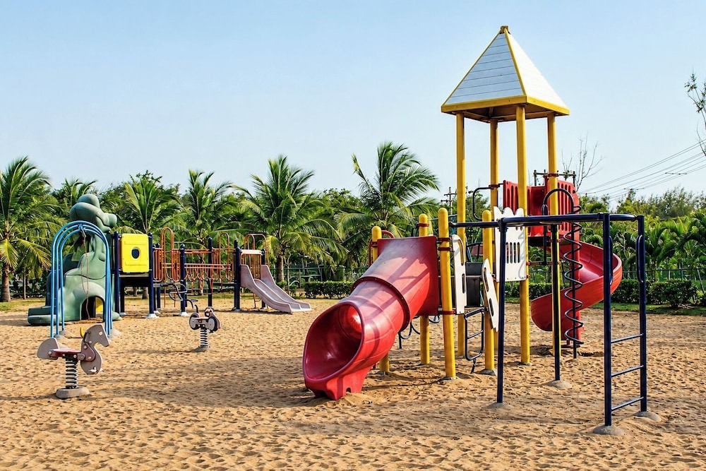 CHARIOT BEACH RESORT 25/50