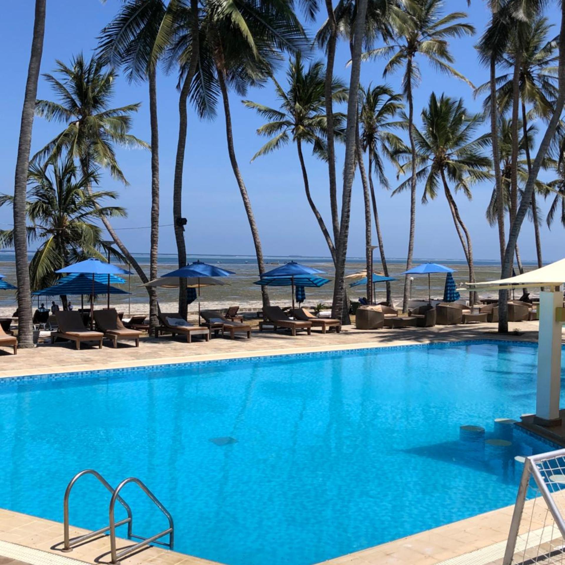 Kenya Bay Beach Hotel 45/46