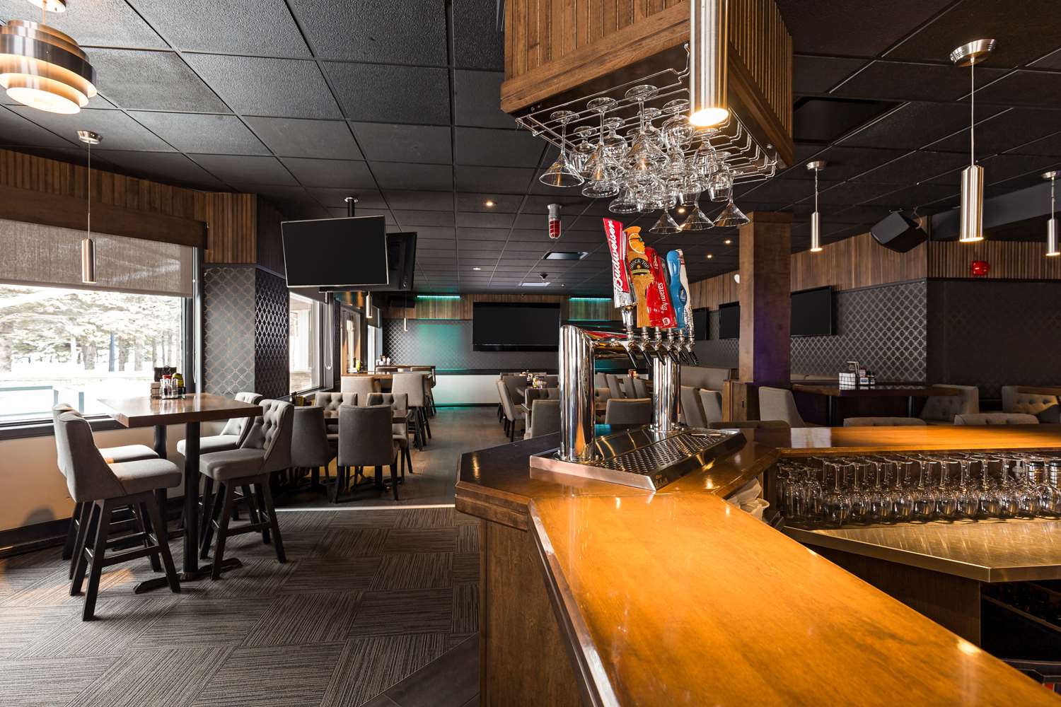 Quality Inn & Suites Matane QC 3/20