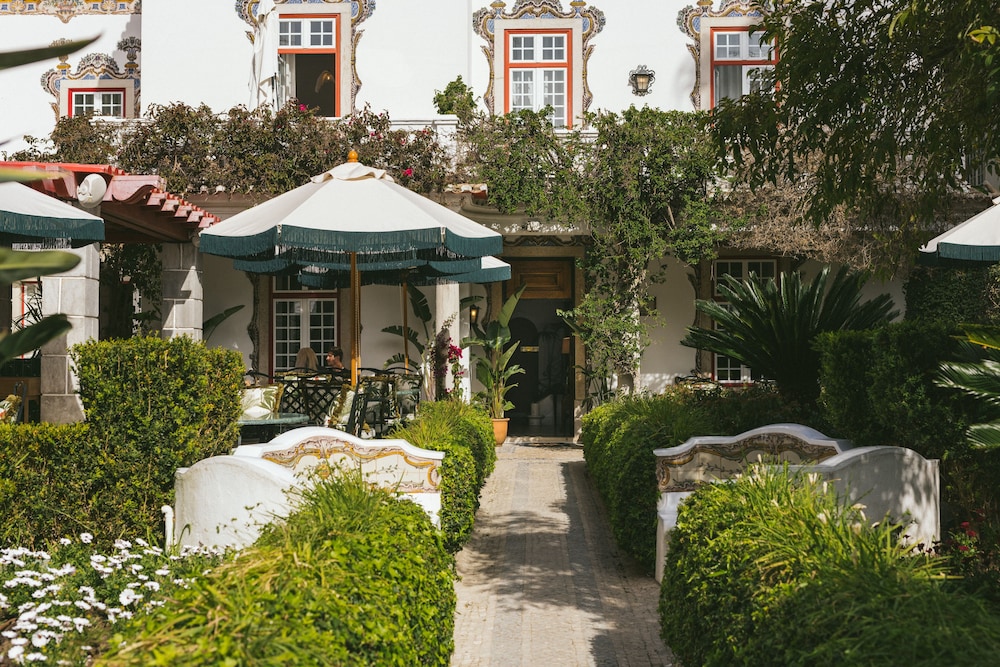The Pergola Boutique Hotel 50/57