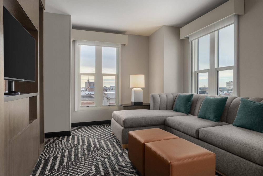 Hyatt House Charleston/Historic District 36/57