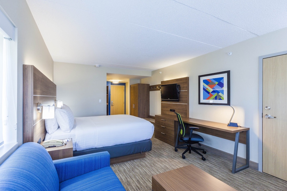 Holiday Inn Express Saint John Harbour Side Hotel 14/69