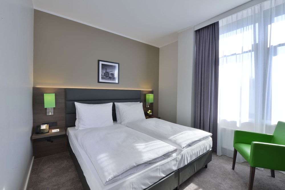 1 BEDROOM, EXECUTIVE, APARTMENT