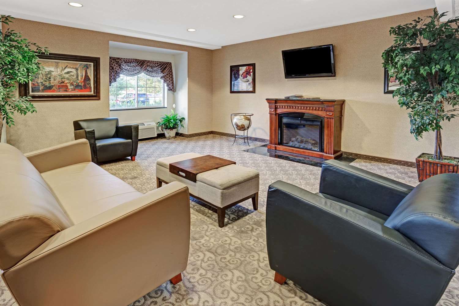 Microtel Inn & Suites by Wyndham Indianapolis Airport 19/36