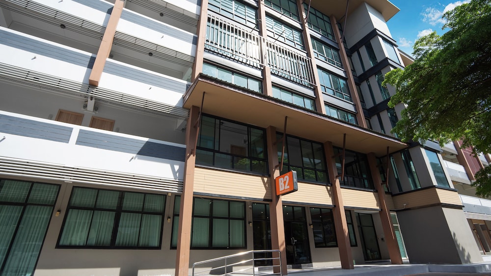 B2 Korat Night Market Boutique & Budget Hotel 2/19