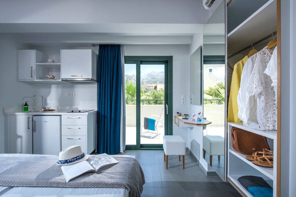 Kristalli Hotel 11/40