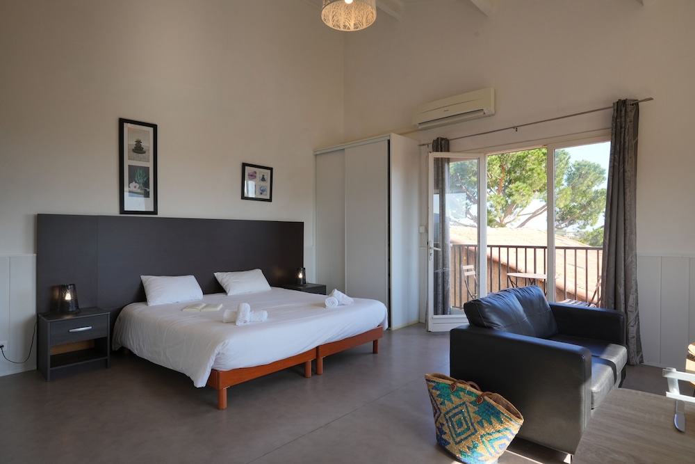 Studio, Queen Bed, Sea View, U Paesolu 2/3