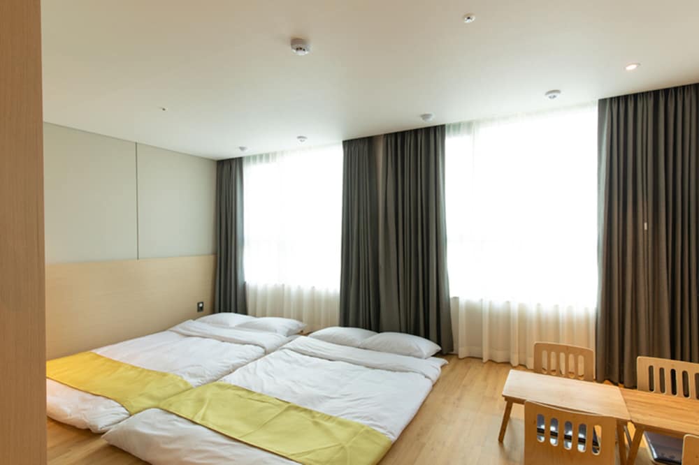 HOTEL WIN STORY 20/52