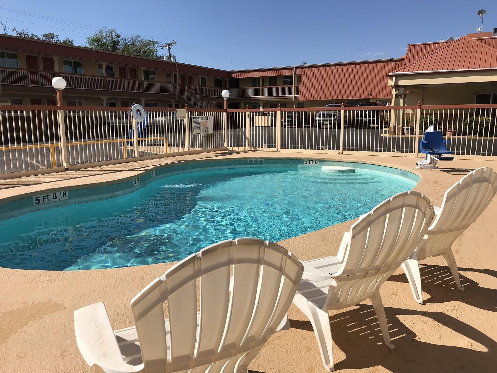 Best Budget Inn Abilene 22/23