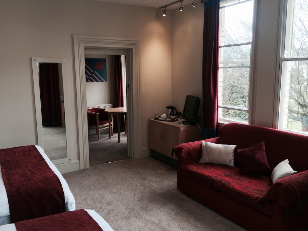Regent Hotel 22/42