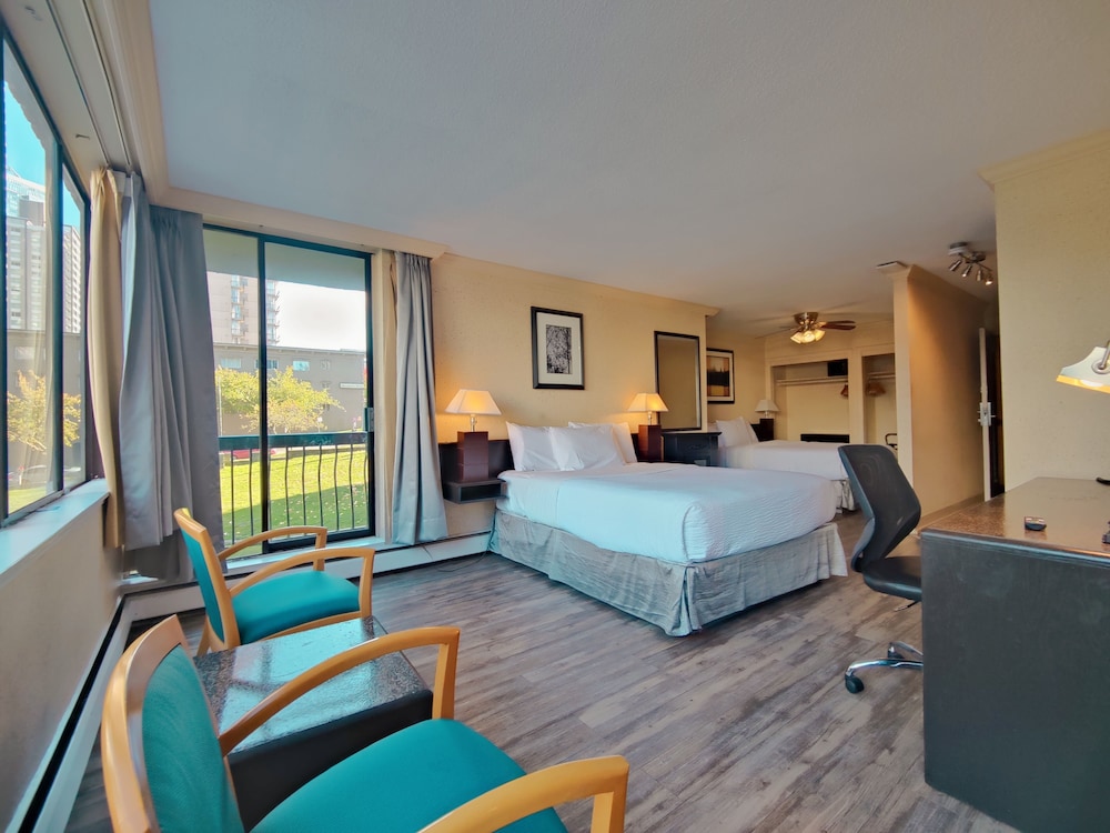 APARTMENT, 2 QUEEN BEDS, BALCONY