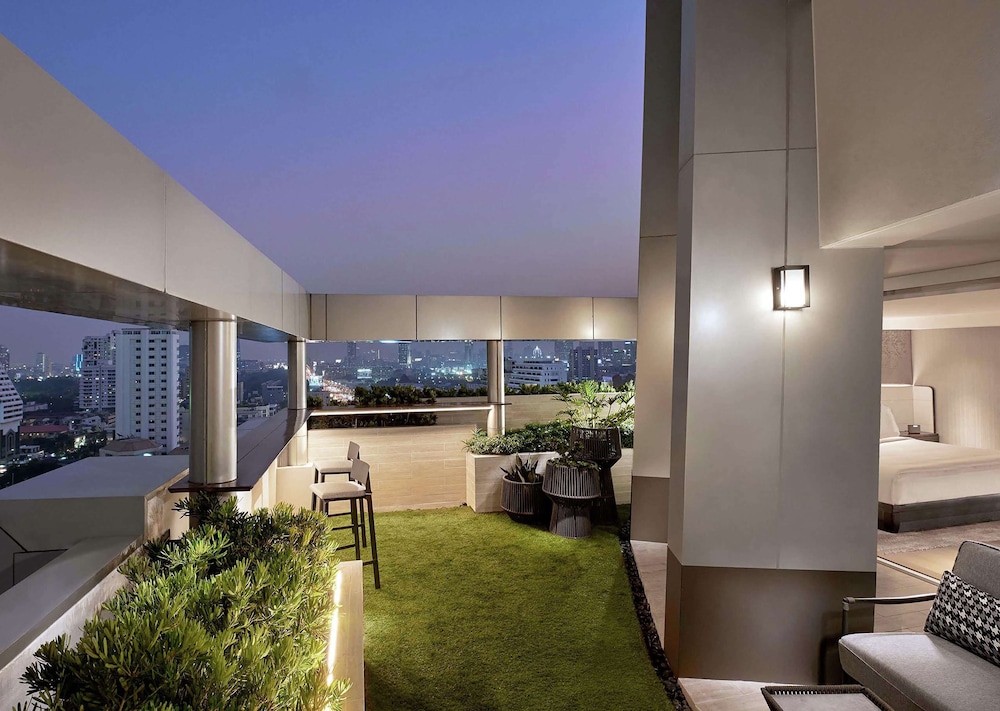 DOUBLETREE BY HILTON BANGKOK PLOENCHIT AS FORMERLY MAJESTIC GRANDE SUKHUMVIT in BANGKOK