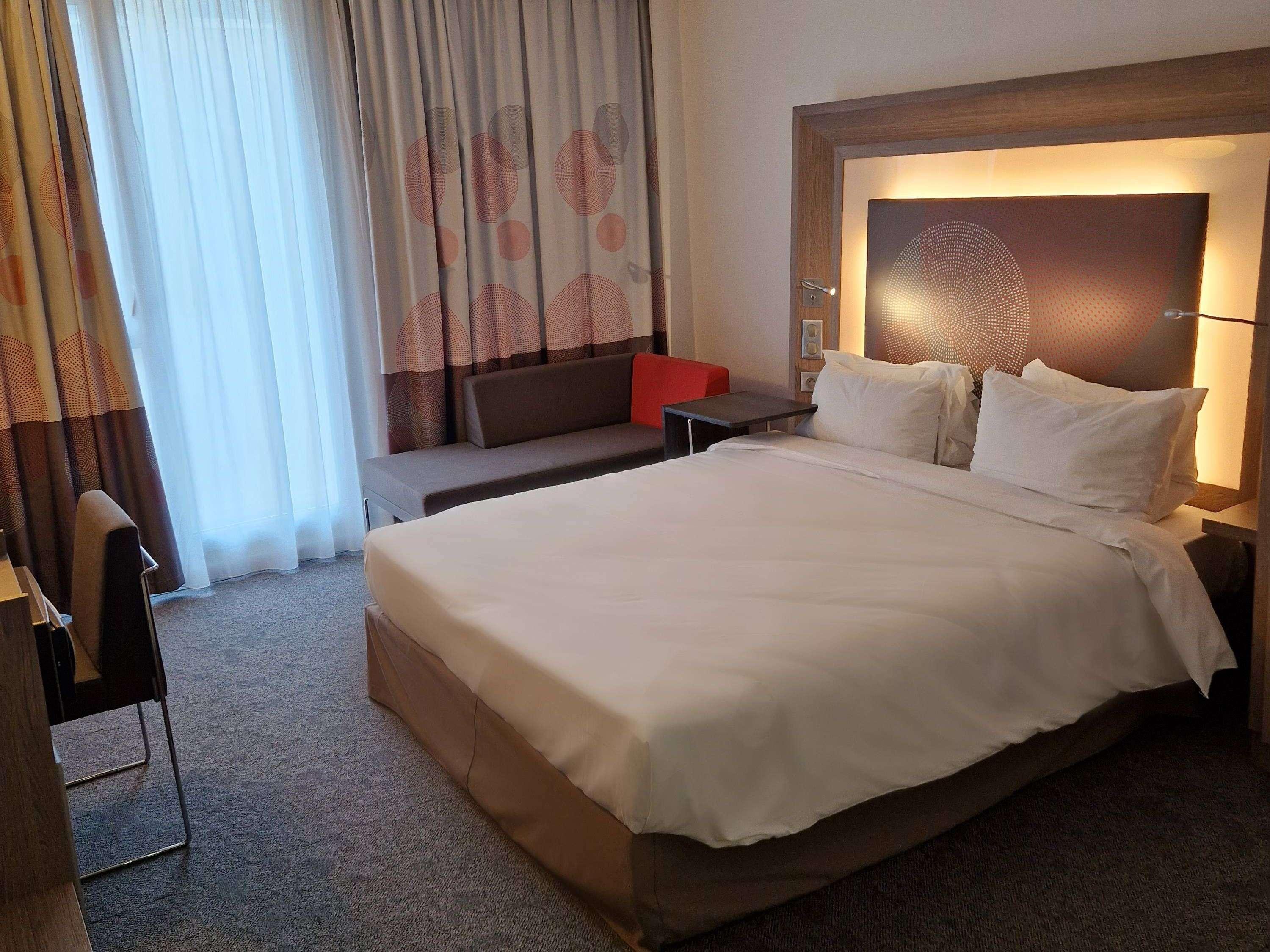 STANDARD, DOUBLE BED