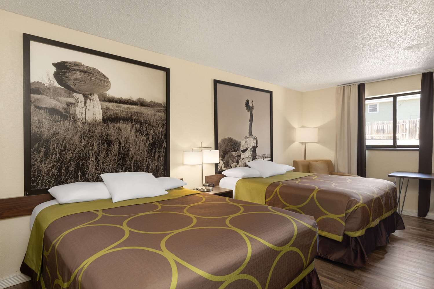Super 8 by Wyndham Dodge City 9/23