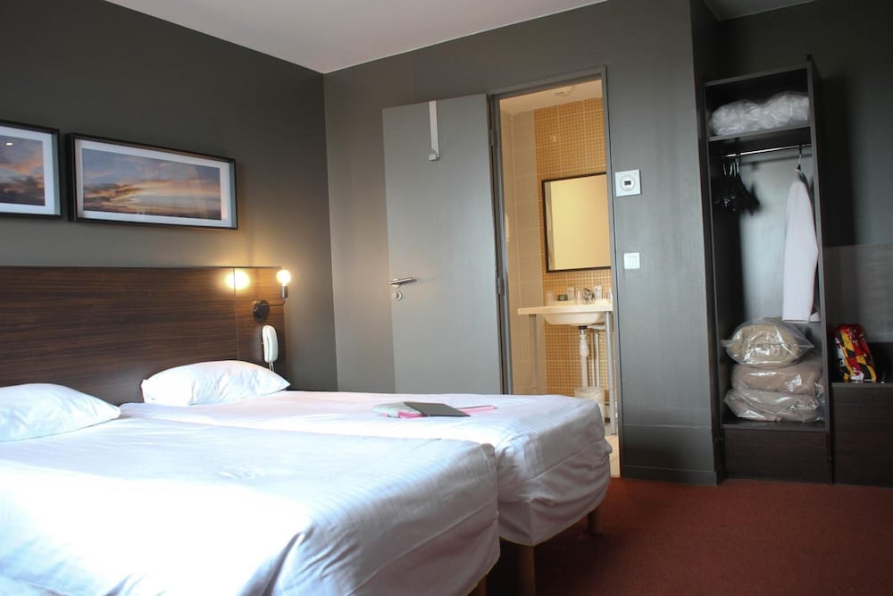 Orly Superior Hotel 18/57