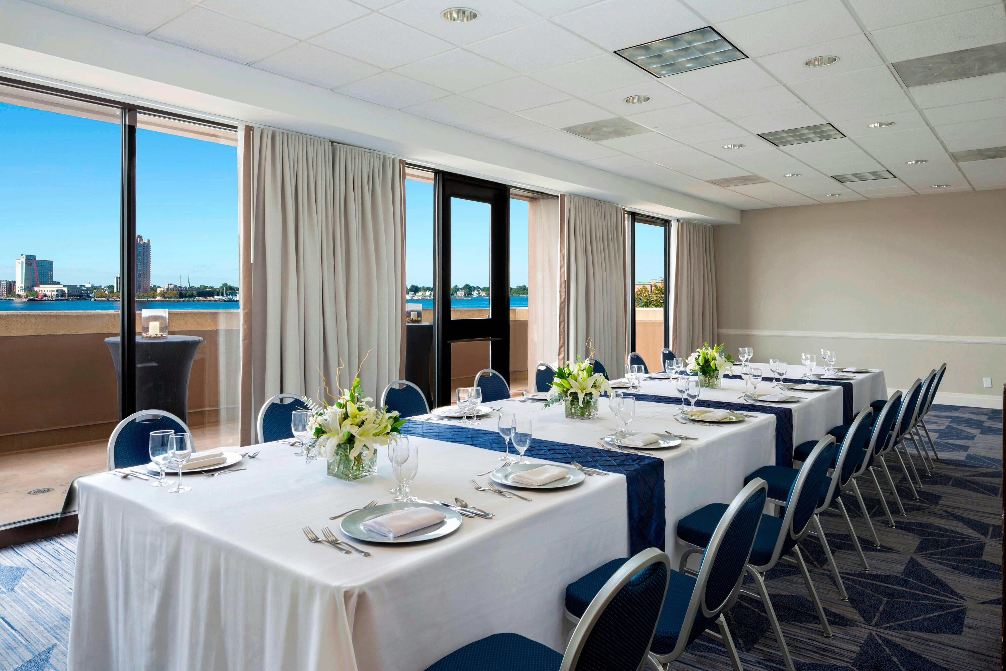 Sheraton Norfolk Waterside 39/55
