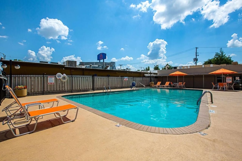 Motel6 Atlanta, GA - Atlanta Airport Virginia Ave 50/60