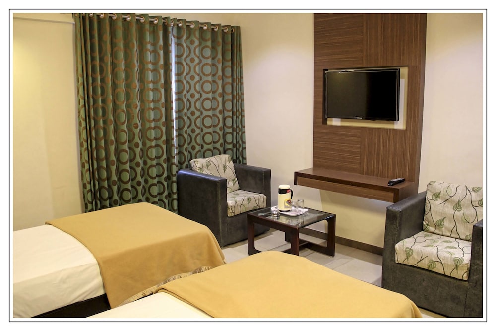 Hotel Prem Nivas 19/26