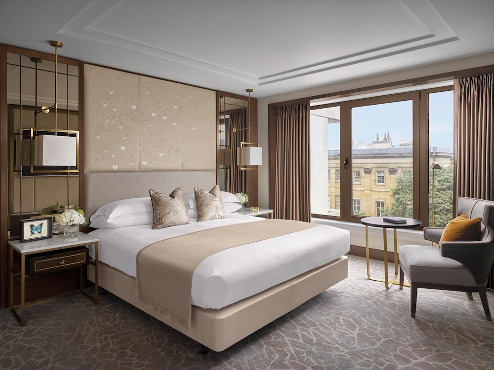 Premium, King Bed, Mayfair Floor