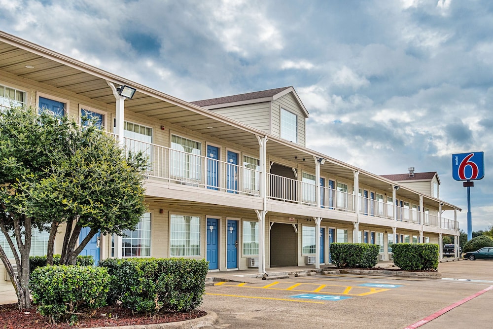 Motel6 Waxahachie, TX 33/39