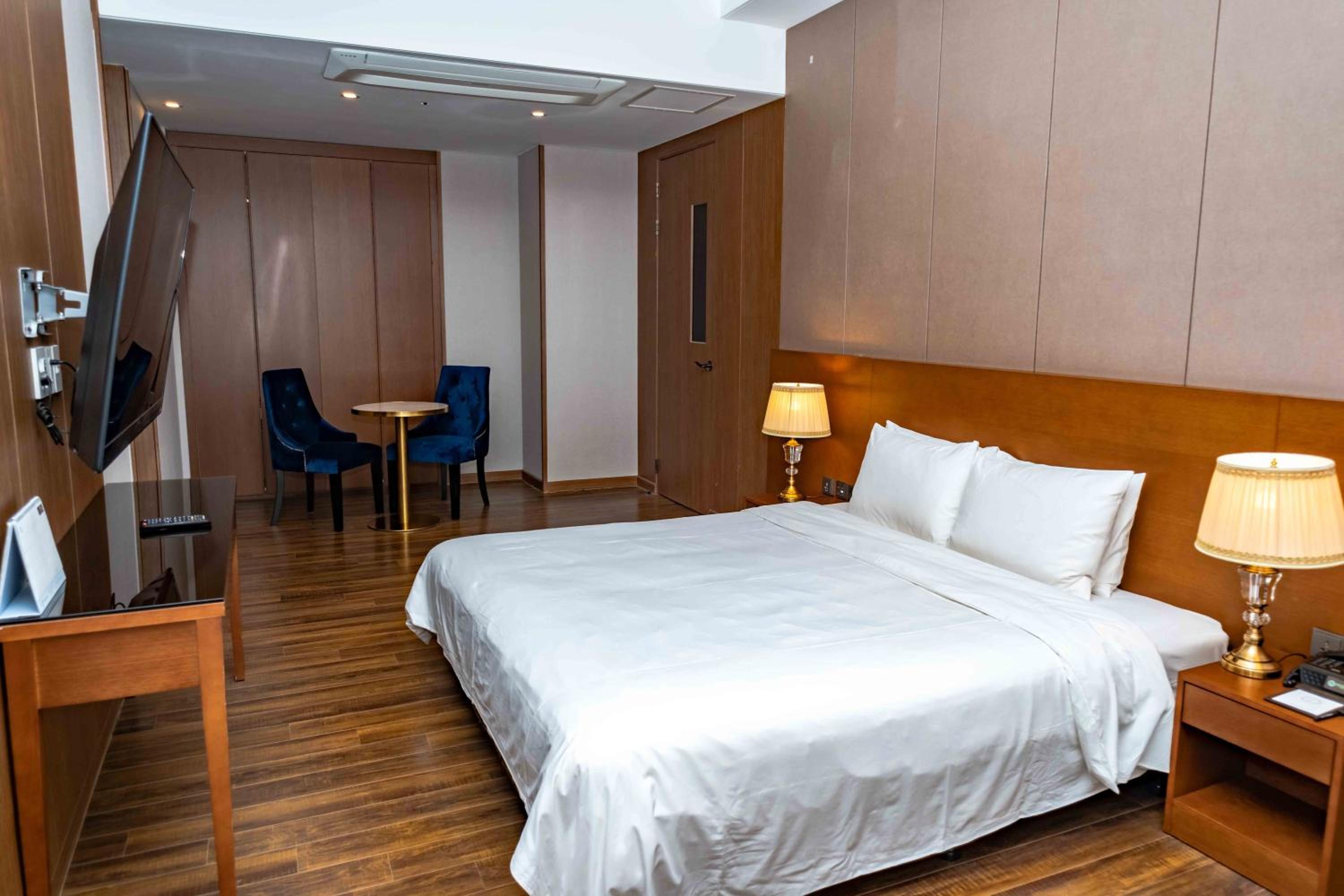 Royal, Ocean, Family, Suite, Dyne Oceano Hotel 7/10