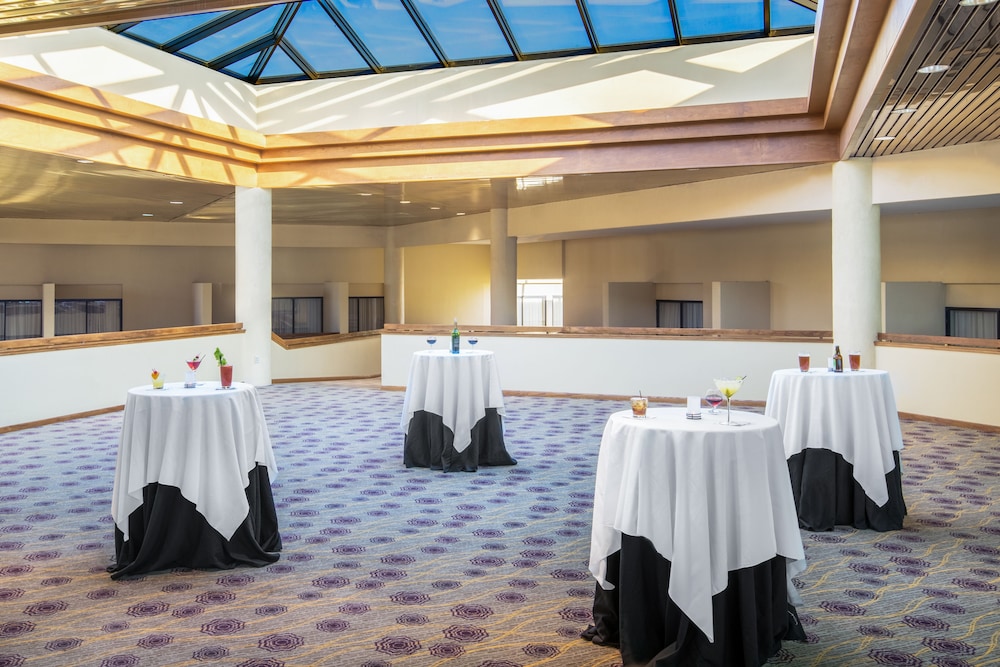 Crowne Plaza Hickory 38/61