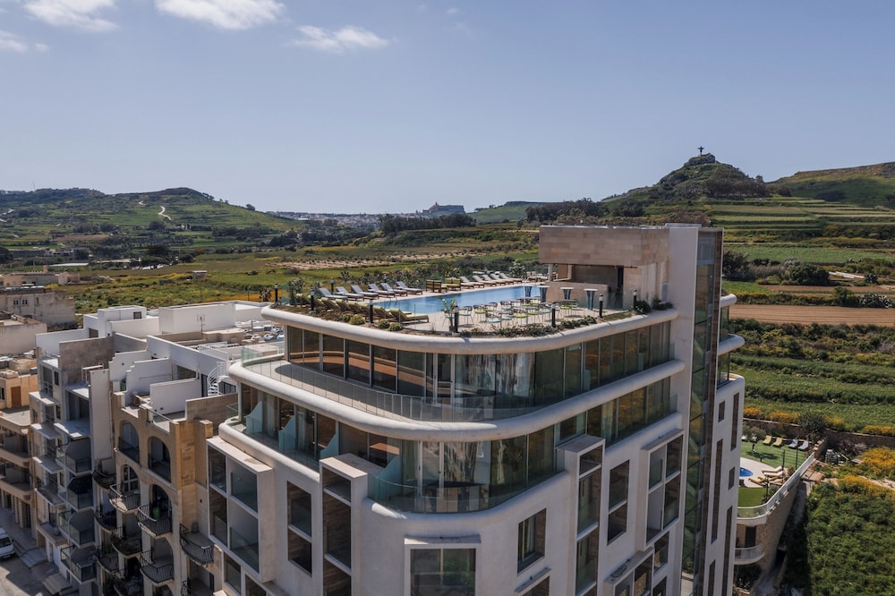 Reef Hotel & Spa 5/87
