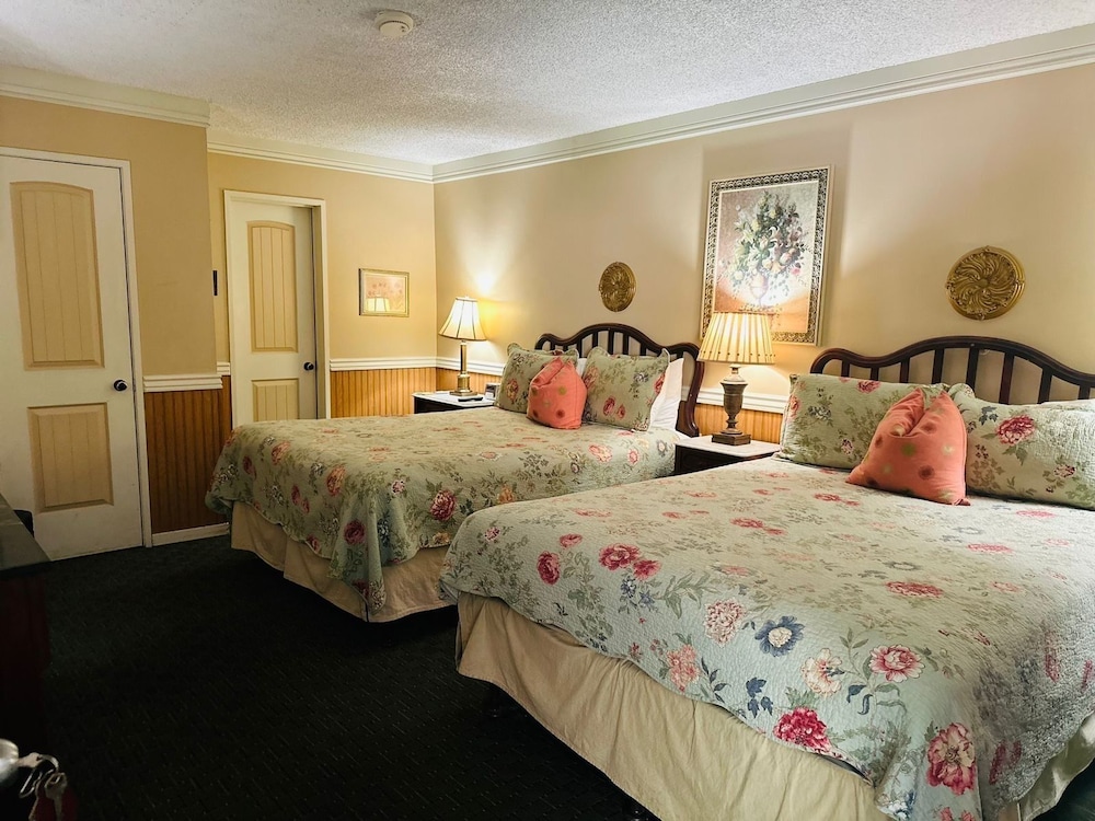 Gunn House Hotel 13/62