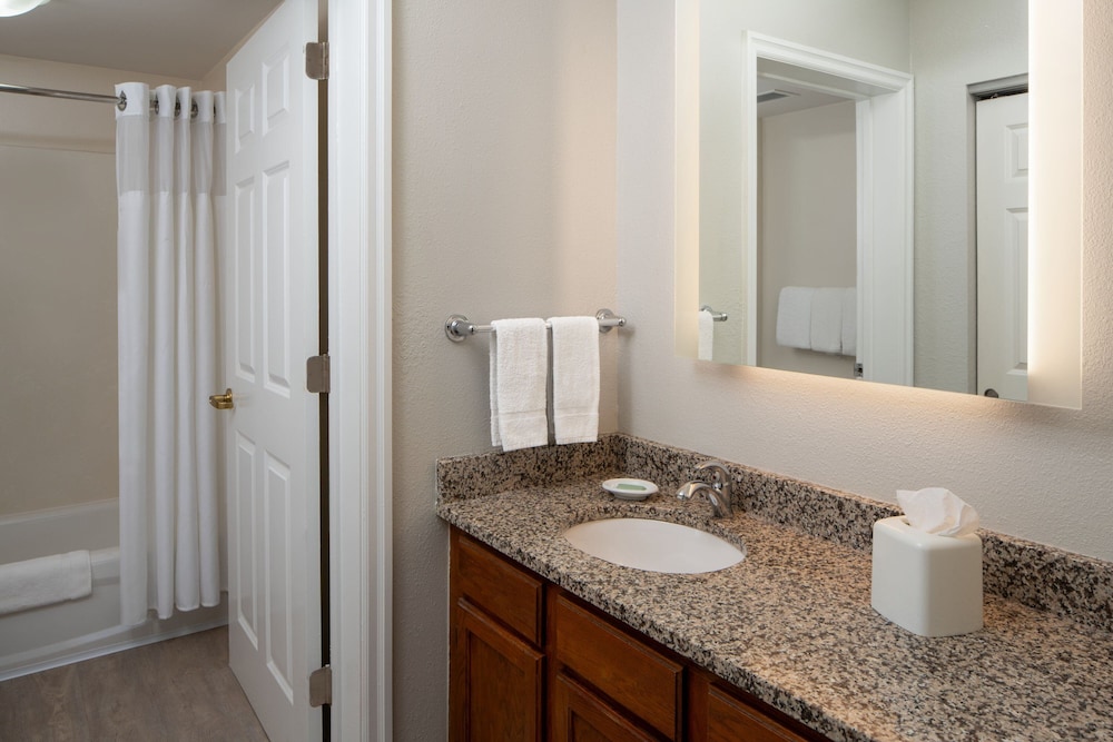 Residence Inn by Marriott Charleston Riverview 50/50
