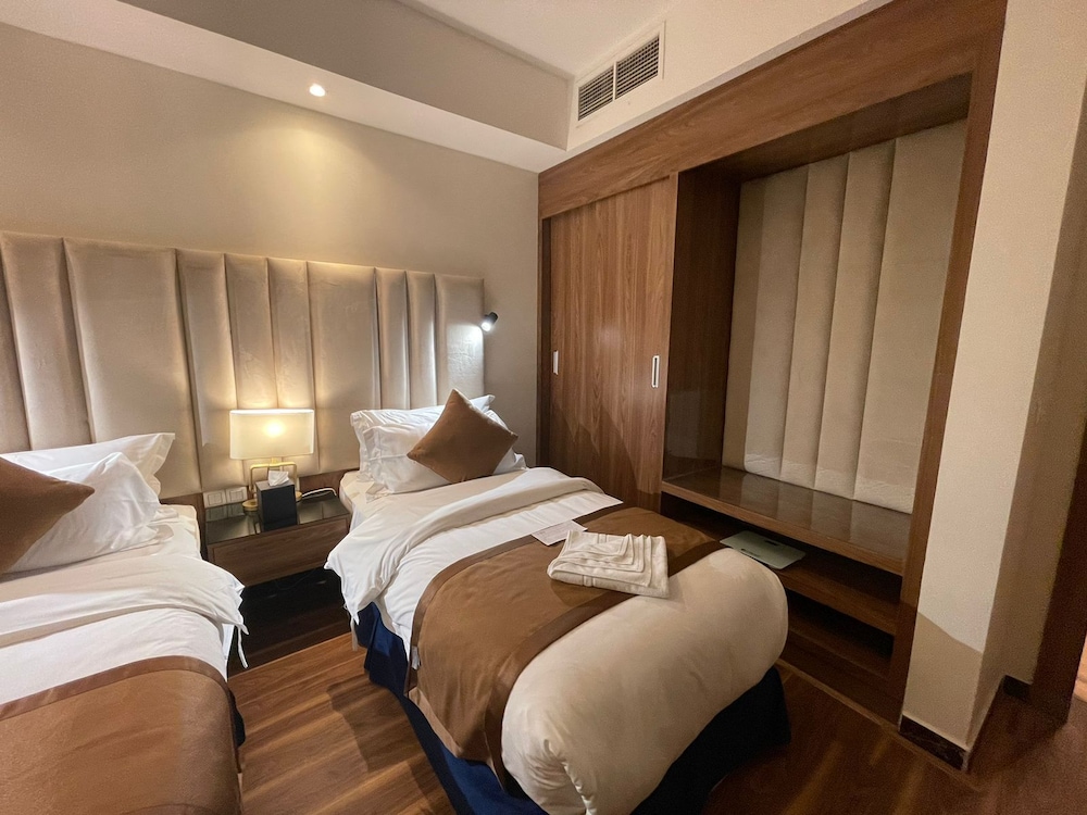 BASIC, TWIN BEDS