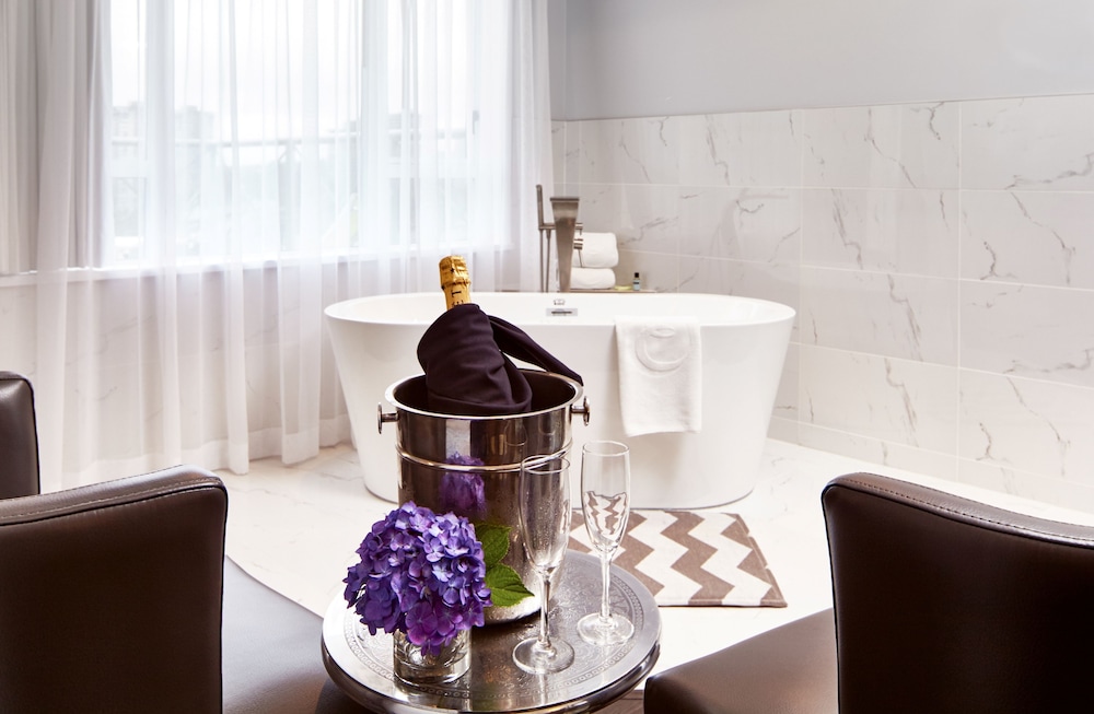 Executive Plaza Hotel Metro Vancouver 23/50