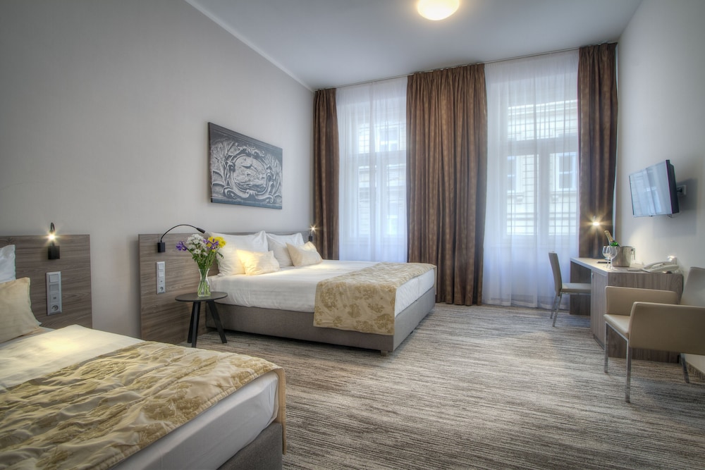 Hotel Pav 22/63
