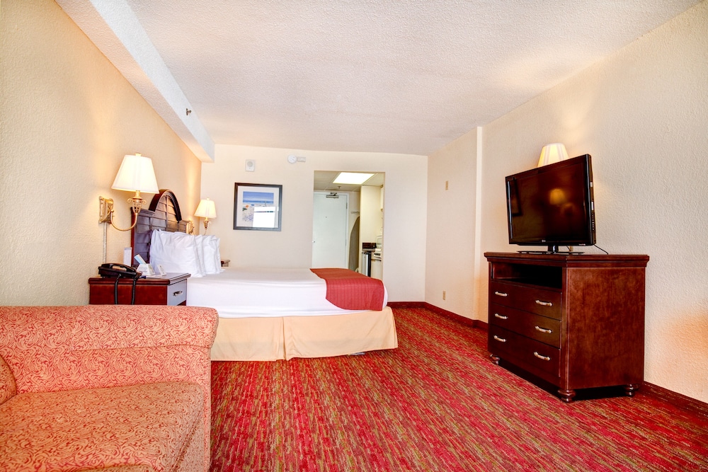 Best Western Ocean Sands Beach Resort 15/35