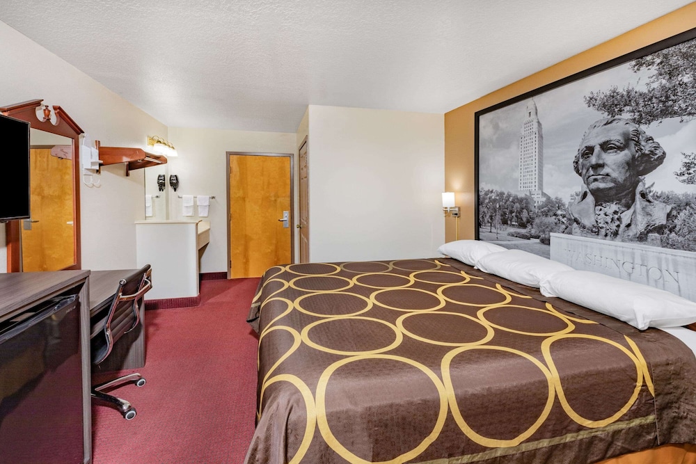 Super 8 by Wyndham Kinder/Coushatta near Casino 21/38