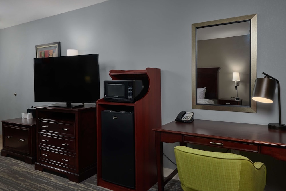 Hampton Inn & Suites Denver/Highlands Ranch 66/82