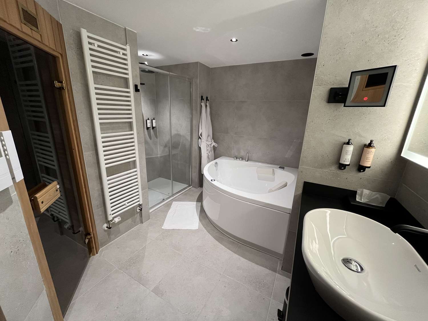 Best Western Plus La Fayette Hotel And Spa 19/20