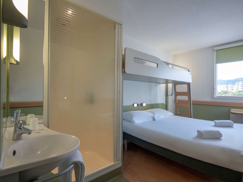 Ibis budget Ajaccio 33/34