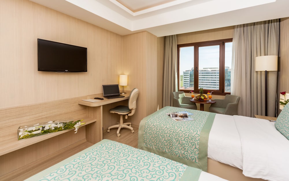 Golden Way Hotel Giyimkent 15/33